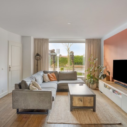 Ruime woonkamer
