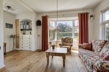 Lichte woonkamer