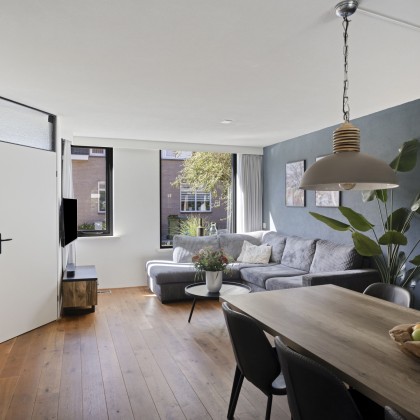 Ruime woonkamer