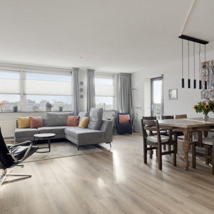 Ruime woonkamer