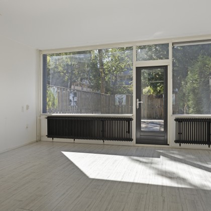 Ruime woonkamer