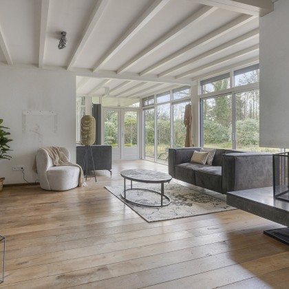 Ruime woonkamer
