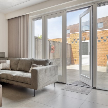 Ruime woonkamer