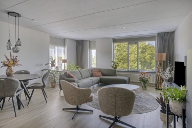 Lichte woonkamer
