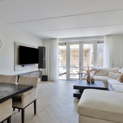 Ruime woonkamer