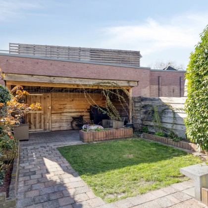 Zonnige tuin