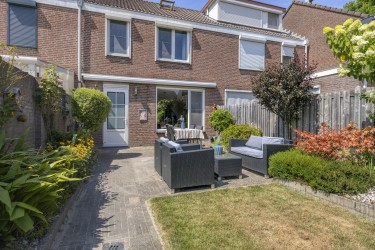 Zonnige tuin