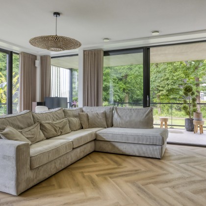 Lichte woonkamer