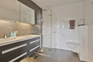 Twee badkamers