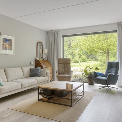 Ruime woonkamer